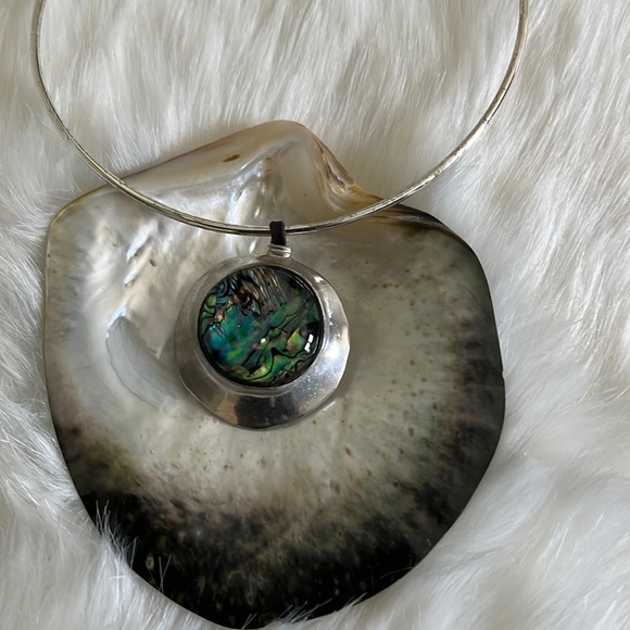 Robert Lee Morris Soho RLM, silver, and Abalone round choker necklace - Picture 2 of 8